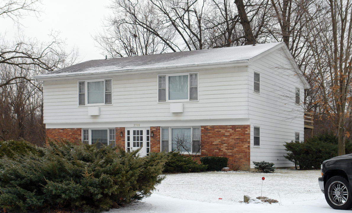 Sleepy Hollow Apartments in Fort Wayne, IN - Building Photo