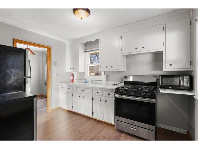 7616 Xerxes Ave S in Edina, MN - Building Photo - Building Photo