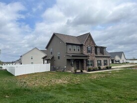 624 Donna Oaks Dr in Mount Juliet, TN - Building Photo
