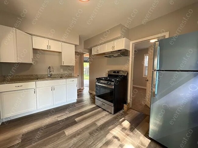 76 W Strathmore Ave in Pontiac, MI - Building Photo - Building Photo