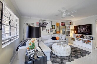 274 Capri F in Delray Beach, FL - Building Photo - Building Photo