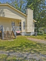 318 Linden St in Trussville, AL - Building Photo