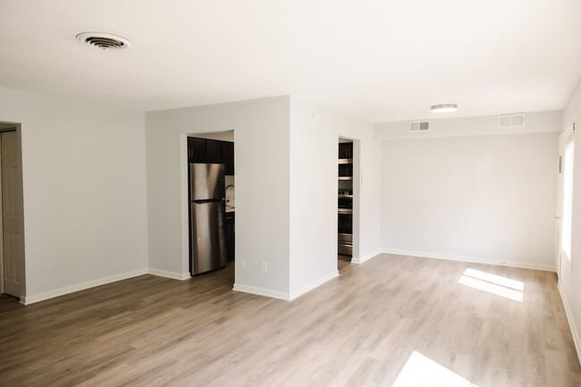 Tall Oaks Apartments in Niskayuna, NY - Building Photo - Building Photo