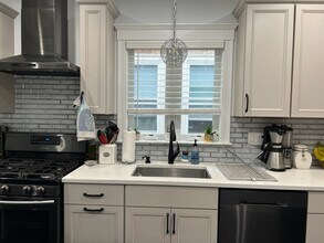 29 Coral Ave, Unit 29 Coral Ave in Winthrop, MA - Foto de edificio - Building Photo