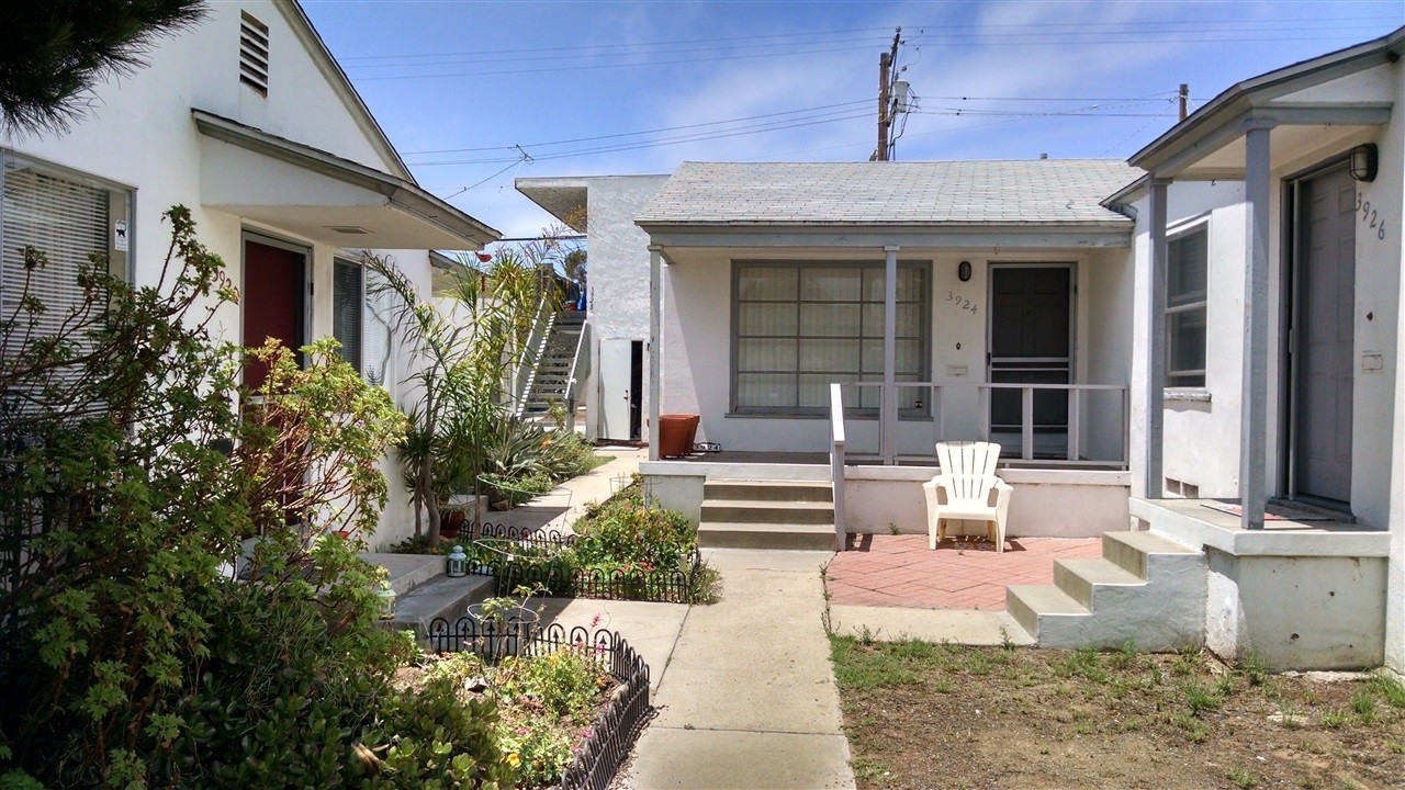 3920-3928 Kendall St in San Diego, CA - Building Photo