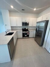 4176 Lagoon Shore Dr in Greenacres, FL - Building Photo - Building Photo