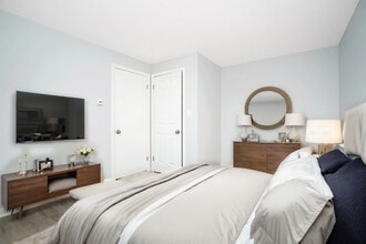 Brookview Townhomes in Westfield, MA - Building Photo - Building Photo