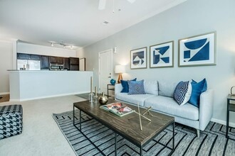 Monarch Apartments in Chattanooga, TN - Building Photo - Building Photo