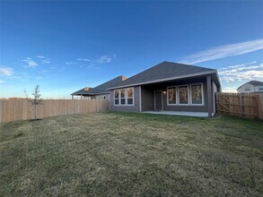 8120 Sycamore Brook Dr in Fort Worth, TX - Building Photo - Building Photo