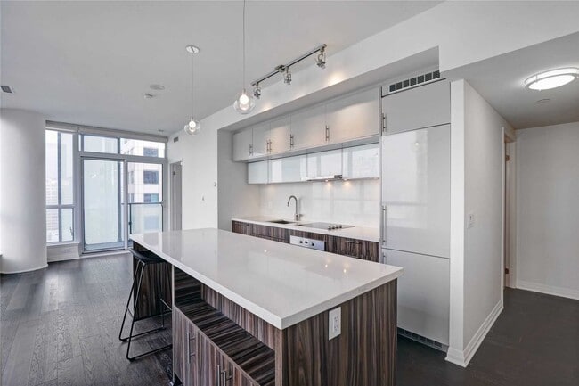 property at 8 Mercer St