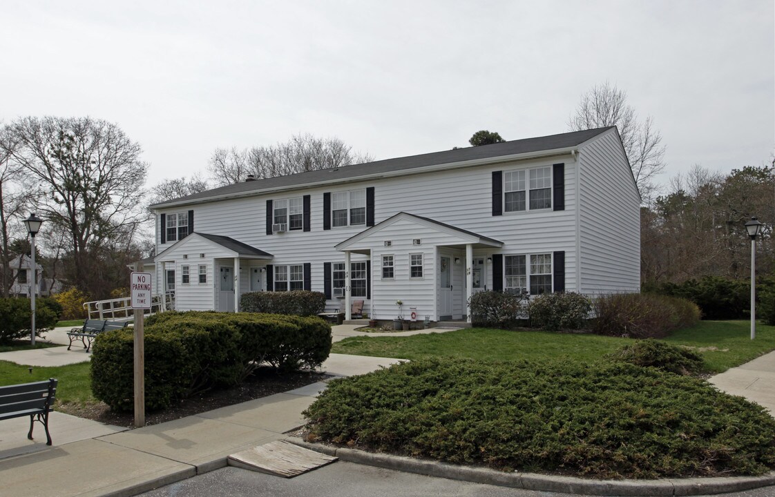 Hampton Bay Apartments in Hampton Bays, NY - Building Photo