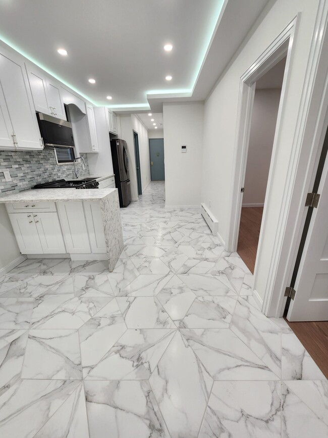 10239 46th Ave, Unit 1st Floor