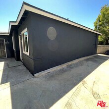5240 1/2 Navarro St in Los Angeles, CA - Building Photo - Building Photo