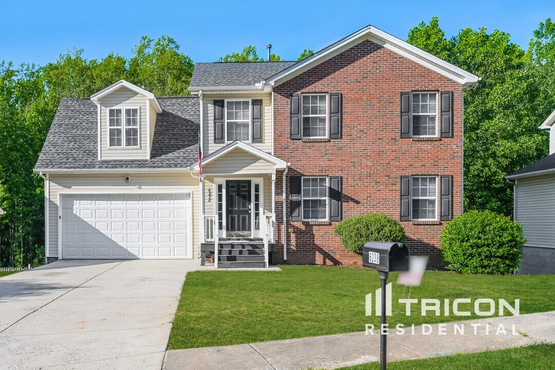 6238 Dumont Ln in Charlotte, NC - Foto de edificio