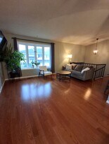 14793 Lower Endicott Way in Apple Valley, MN - Building Photo