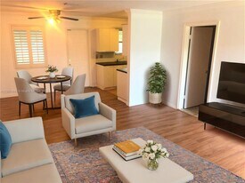 2236 Jackson St in Hollywood, FL - Building Photo