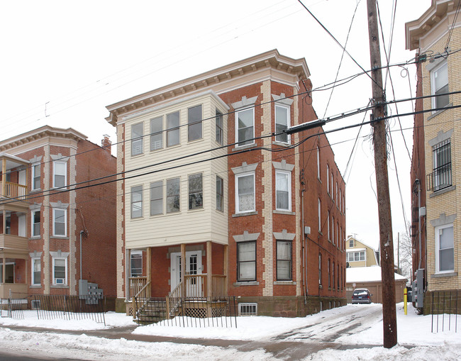 43-45 Bond St in Hartford, CT - Foto de edificio - Building Photo