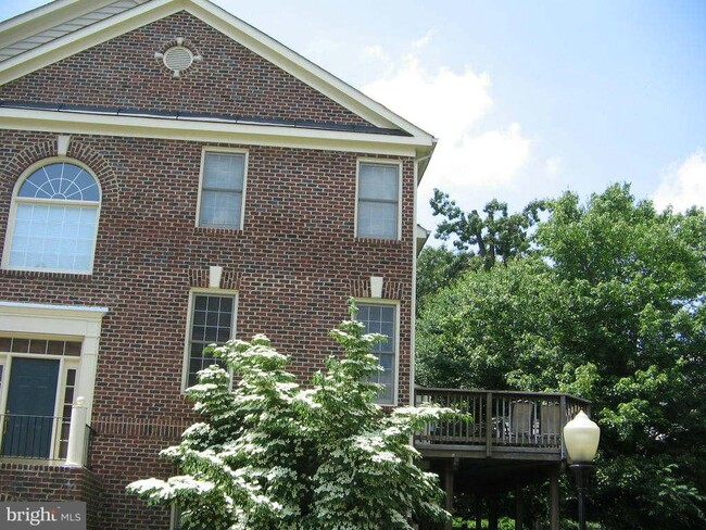 1310 Wild Oak Terrace in Rockville, MD - Building Photo - Building Photo