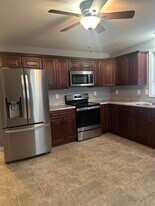 56 Exeter Ave in Manchester, NH - Building Photo