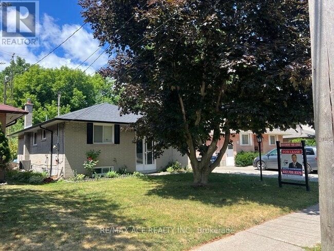 property at 30 Oakridge Dr