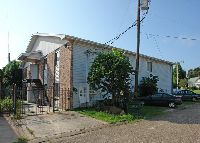 813 General Mouton Ave in Lafayette, LA - Foto de edificio - Building Photo