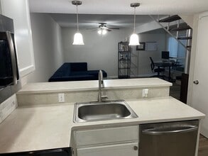 3121 Park Ln, Unit 1126 in Dallas, TX - Building Photo - Building Photo