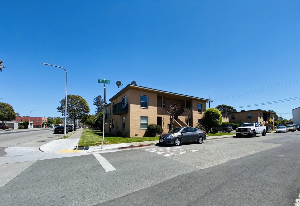 Nicholl Court in Richmond, CA - Building Photo