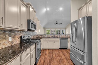 9023 S Comanche Cir in Willis, TX - Building Photo - Building Photo