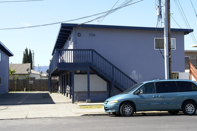 770 Stambaugh St in Redwood City, CA - Foto de edificio - Building Photo