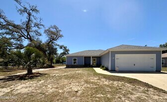 801 W 17th St in Lynn Haven, FL - Building Photo