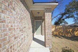 325 Old Glory Trail in Liberty Hill, TX - Building Photo - Building Photo