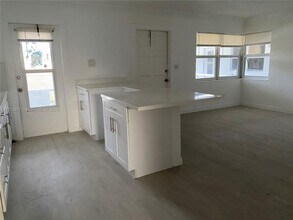 1730 Madison St in Hollywood, FL - Foto de edificio - Building Photo