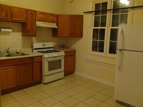 1552 W Highland Ave in Chicago, IL - Building Photo - Building Photo