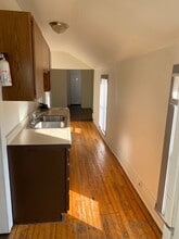 324-324-324-322 5th Ave in Eau Claire, WI - Building Photo - Building Photo