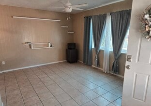 920 W 40th St in Odessa, TX - Building Photo - Building Photo
