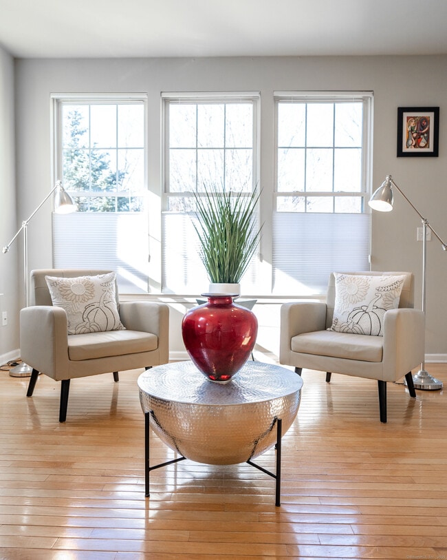 property at 8 Cambridge Dr