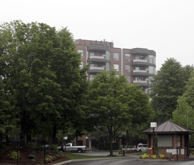 The Arboretum in Oakville, ON - Building Photo - Building Photo