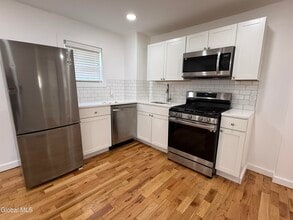 479 2nd St in Troy, NY - Building Photo - Building Photo