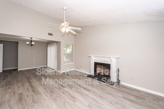 1022 Oakcrest Dr in Charleston, SC - Building Photo - Building Photo