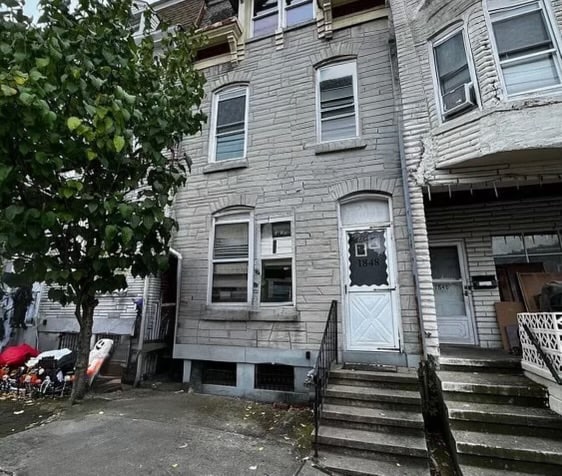property at 1848 Perkiomen Ave