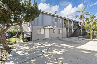 6903-6909 Fulton Ave in North Hollywood, CA - Building Photo - Building Photo