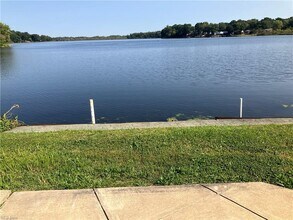 831 Portage Lakes Dr in Coventry Township, OH - Building Photo - Building Photo