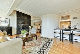 124 Beacon St, Unit 6F in Boston, MA - Building Photo