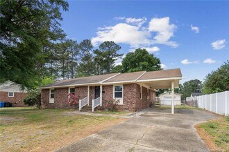 508 Waterbury Dr in Fayetteville, NC - Building Photo - Building Photo