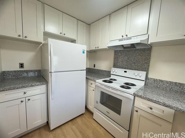1512 Halekula Way in Honolulu, HI - Building Photo - Building Photo
