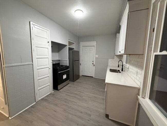 property at 4144 Hyde Ave