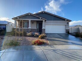 45131 Landing Pl in Lancaster, CA - Building Photo