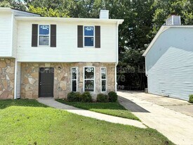 3626 N Hopkins Ct in Powder Springs, GA - Building Photo