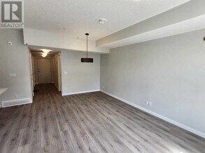 400-400 Belmont St SW in Calgary, AB - Building Photo - Building Photo