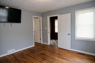 11032 Continental Ave in Warren, MI - Building Photo - Building Photo